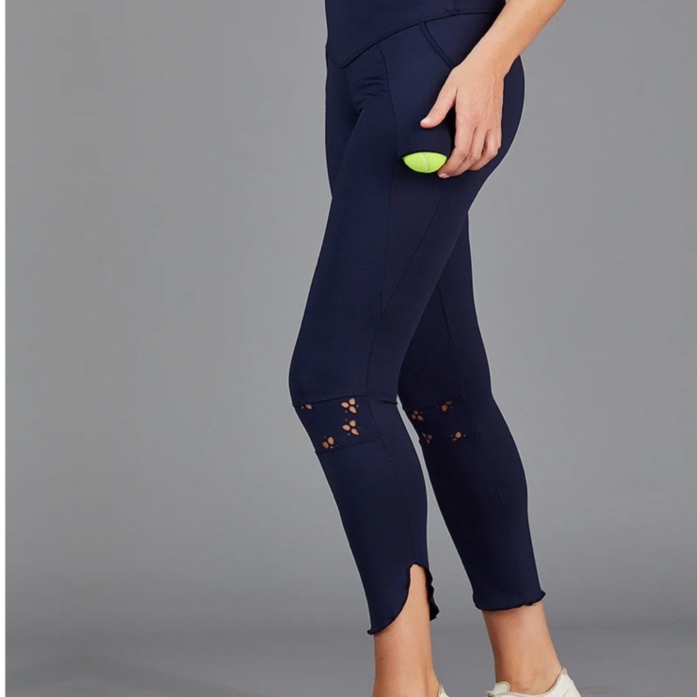 Navy Blue Leggings w Cutout Detail NWT! Inverted ball pockets. 28”w, 27” inseam